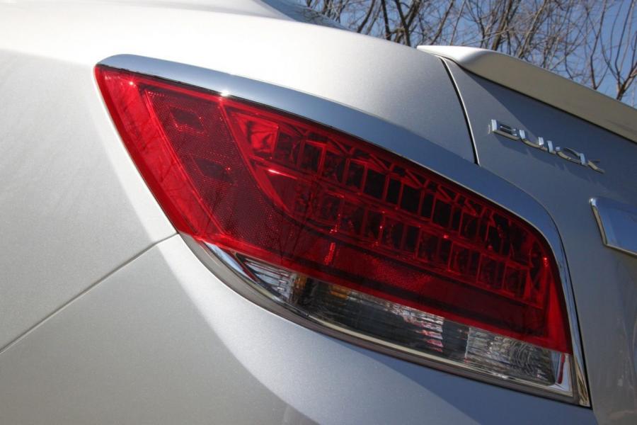 Buick LaCrosse I4 2011 года  (фото 6 из 13)